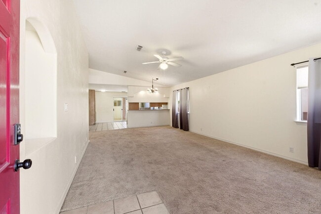 Photo - 8319 Santa Clarita St NE