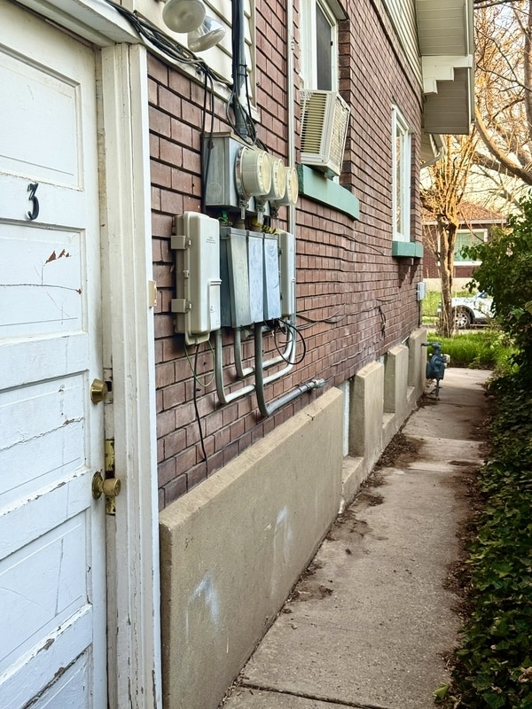 Photo - 925 Wilson Ave S