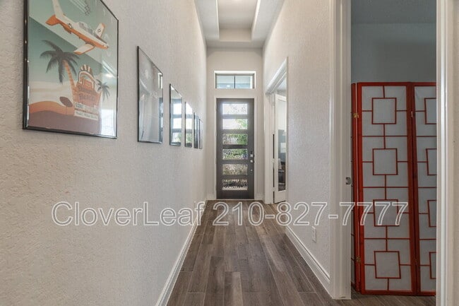 Photo - 1149 Cadogan Squire