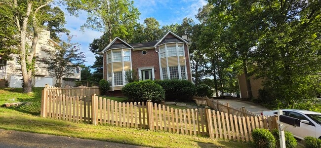 Building Photo - 4815 Old Field Dr NE Rental