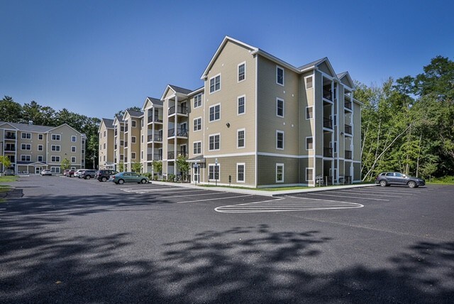 Residences at Colcord Pond