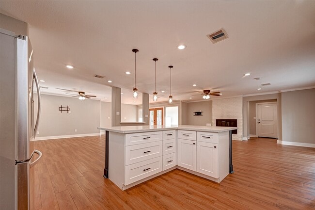 Photo - 10138 Hazelhurst Dr