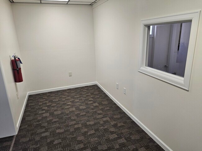 Photo - 19 W Water St