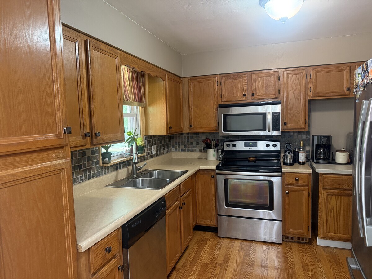 Photo - 2191 Frostwood Ave
