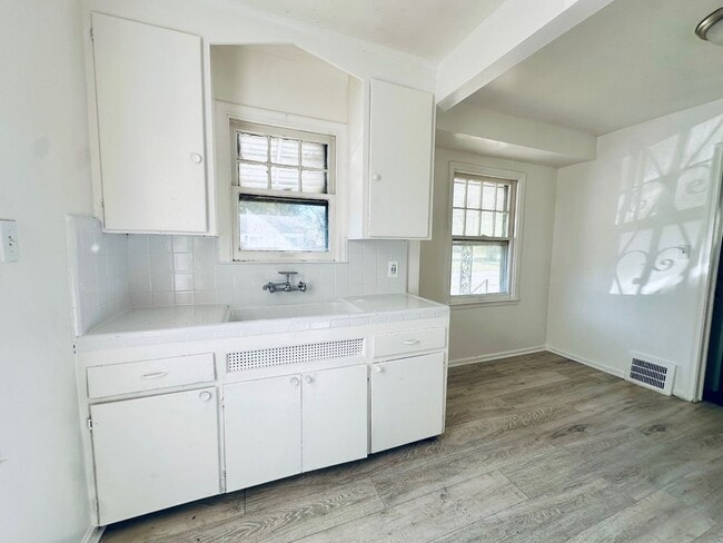 Photo - 2 Bedroom 1 Bath House For Lease Section 8...