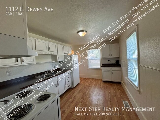 Photo - 1112 E Dewey Ave