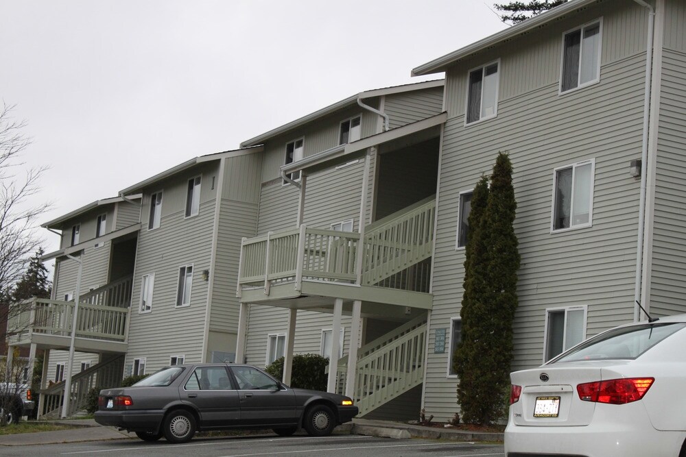 Madronna Manor Apartments Oak Harbor, WA