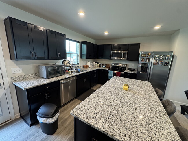 Photo - 4 bedroom, 2.5 baths in a Seneca neighborhood