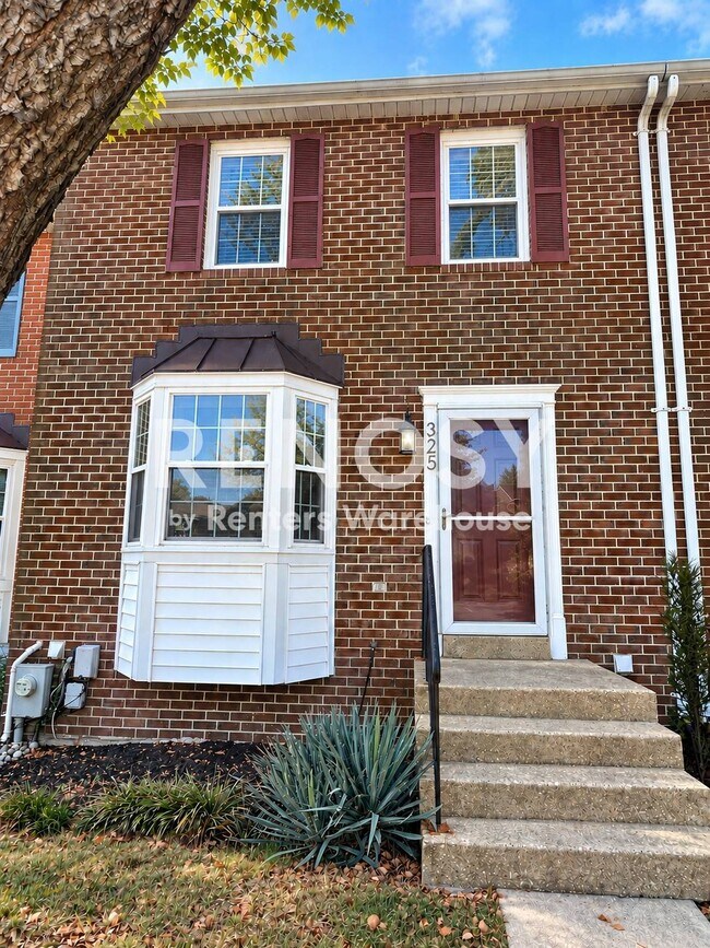 325 Rambling Ridge Ct