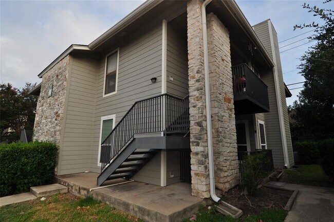 Building Photo - 10616 Mellow Meadow Dr Unit 27D Rental