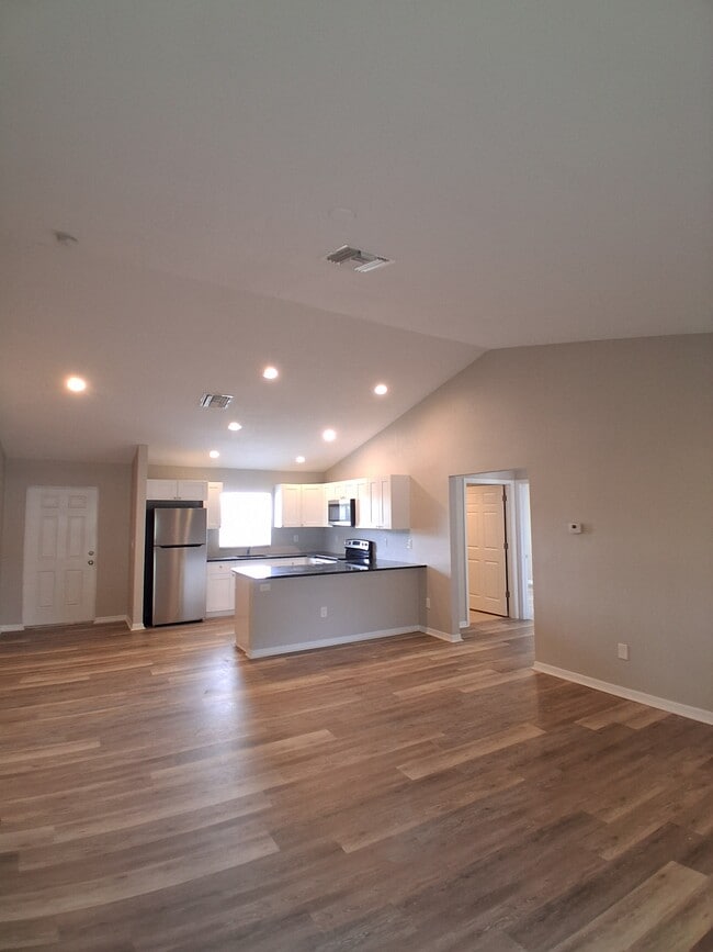 Photo - 7061 Tide Cir