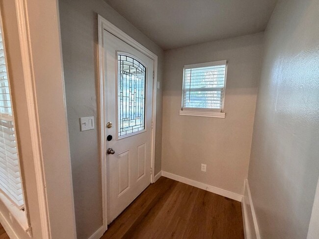 Photo - 5101 Guadalupe St