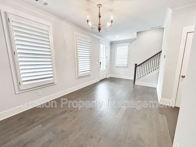 Photo - 300 Meadow Mill Way