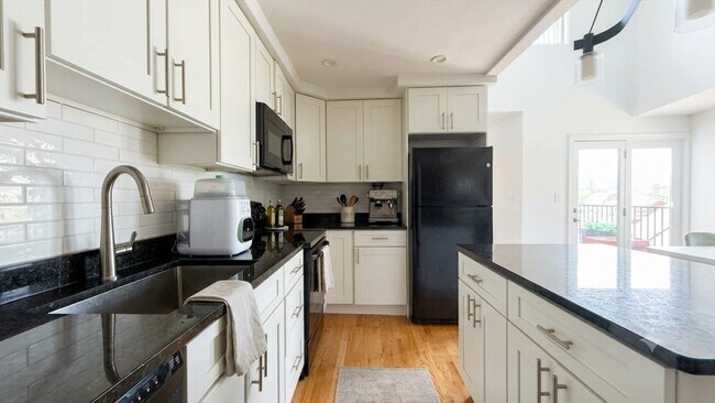 Photo - 159 Dorchester St Unit 3