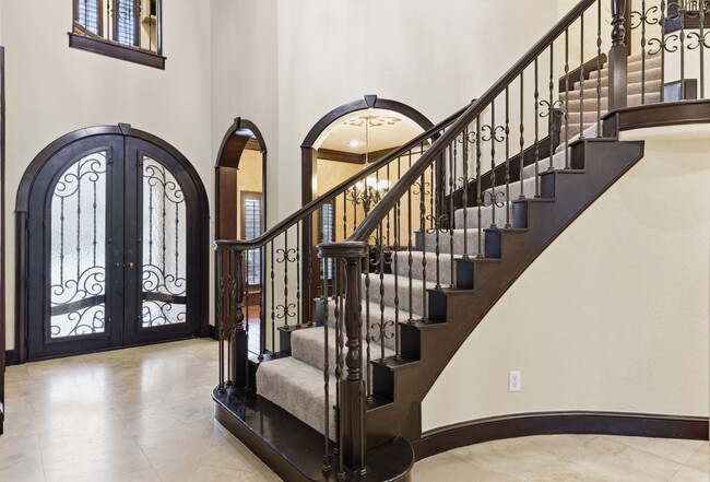 Photo - 30 N Palmiera Cir