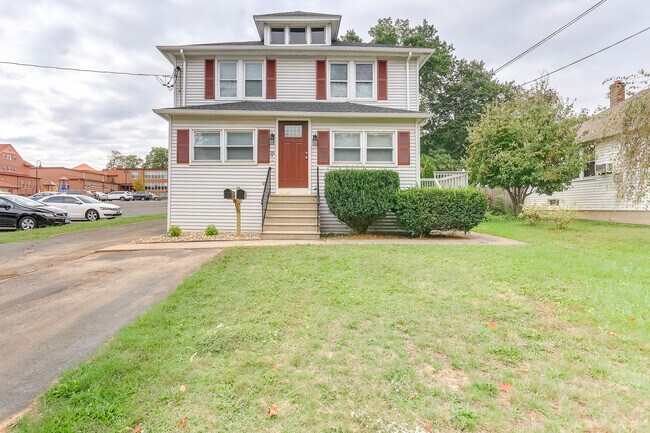 Photo - 18 Peck St Unit 18 Peck St. - 2nd Floor