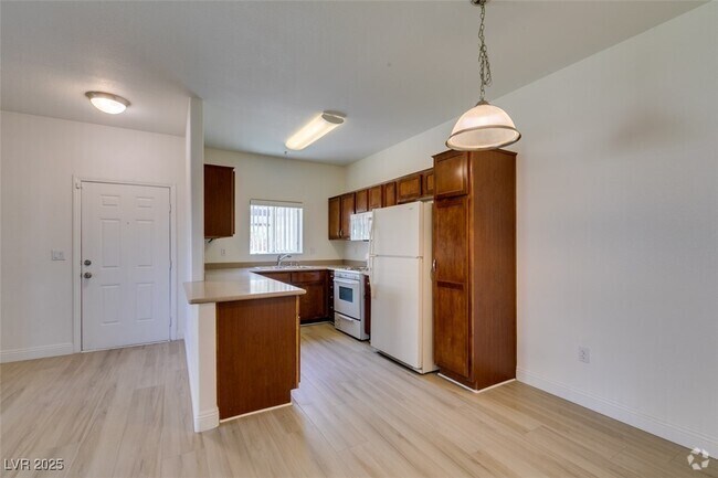 Building Photo - 2291 W Horizon Ridge Pkwy Unit 4122 Rental