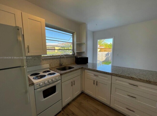 Photo - 1810 SW 33rd Ave Unit B