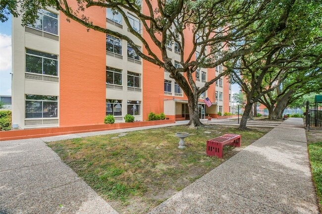 Photo - 7520 Hornwood Dr Unit 103