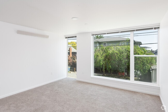 2BD, 1BA - 476-920SF