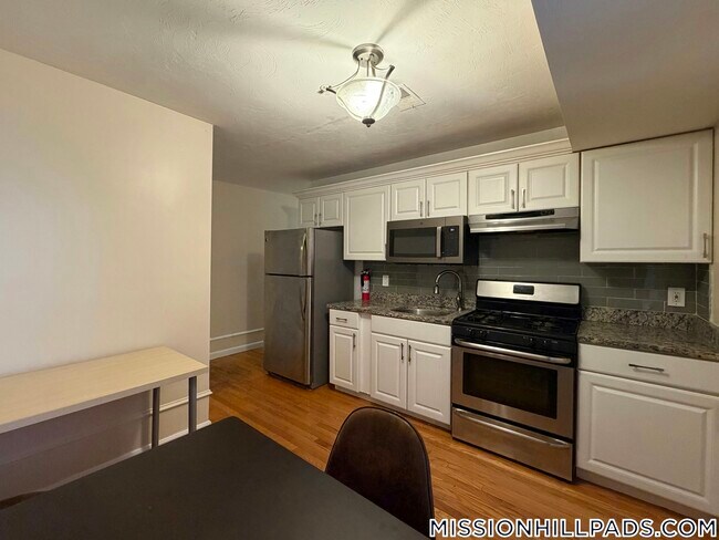 712 Shawmut Ave Unit 1L