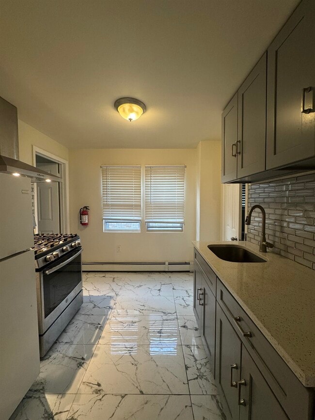 Photo - 386 Kennedy Dr Unit 2