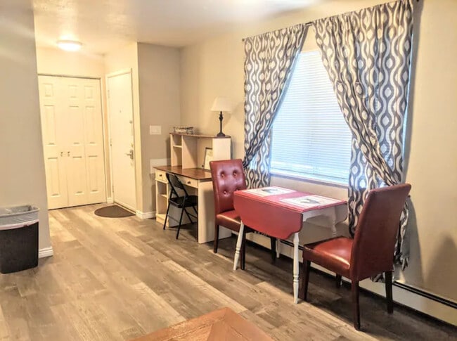 Photo - Grove Apartments