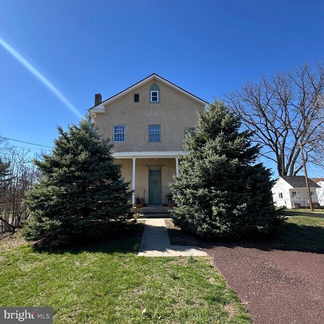 Building Photo - 25 W 5th Ave Unit 1