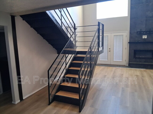 Photo - 10354 Hendrix Rd NE