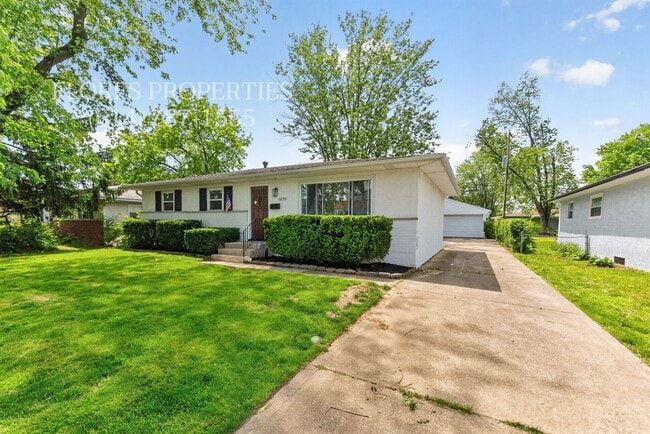 Building Photo - Newly Remodeled, Spacious House, 2 Car Garage
