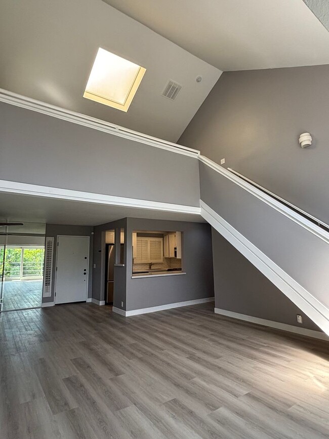 Photo - Two Masters Plus Loft Updated Condo in Long Beach