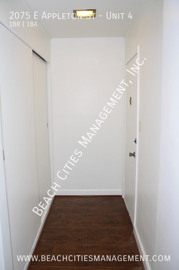 Photo - 2075 E Appleton St Unidad 4