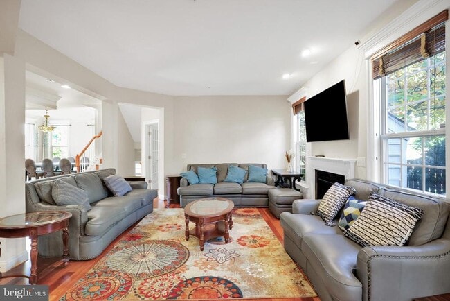 Photo - 3037 Moore Ln