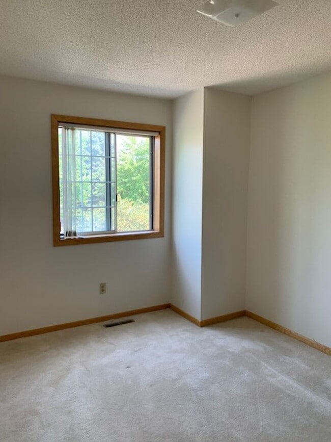 Photo - *2Bed*1.5Bath with loft in West Bloomington- Avail Sept 1