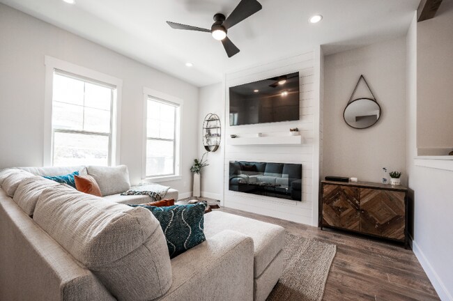 Photo - 1043 Wasatch Spring Rd