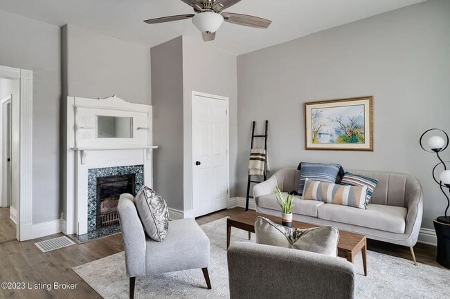 Photo - ? Stunning 4 Bedroom, 1 Bathroom Home on Preston ?