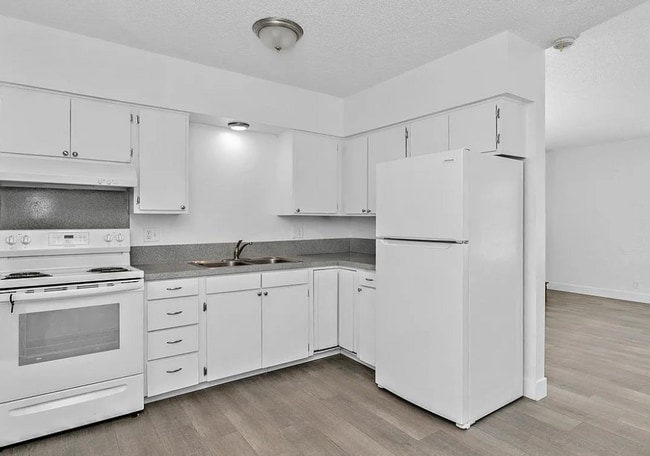 Photo - Affordable living at The Davis Apartments! Unit Davis-135 Davis - 1