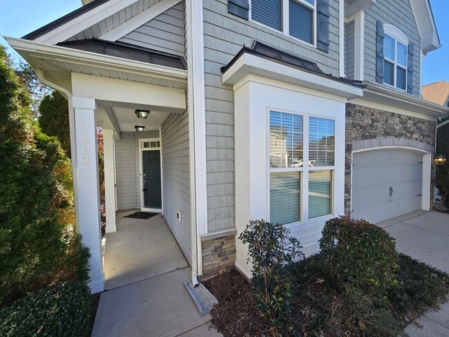 Photo - Bright & Beautiful Carriage House with Flexible 4-Bedroom Layout!