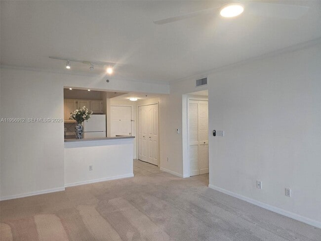 Photo - 2665 SW 37th Ave Unit 401