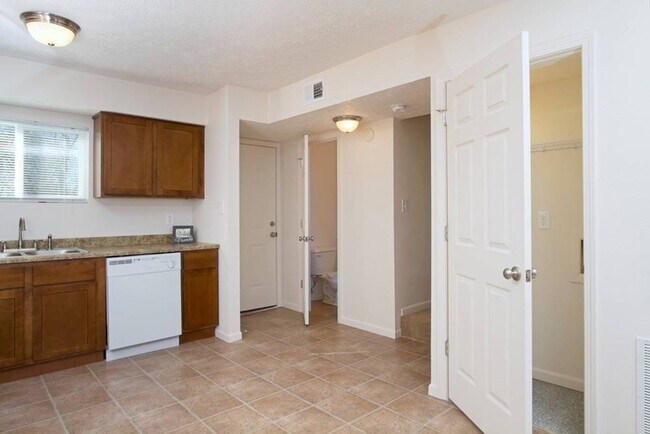 Hallway View - Townhomes at Quail Ridge