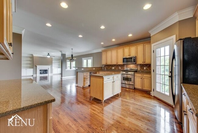 Photo - 1338 Sweetwater Dr