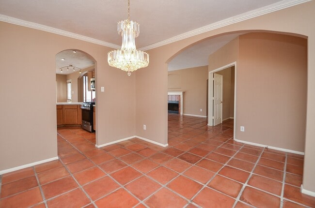 Photo - 17315 Kenton Crossing Ln