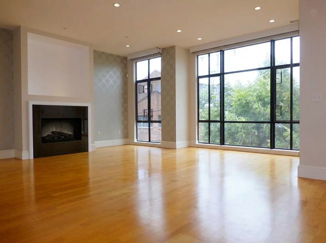 Photo - 72 Langton St Unit 2