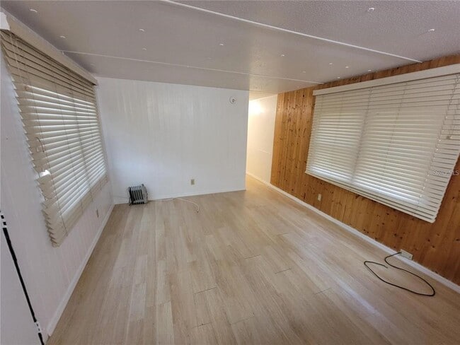 Photo - 8957 SE 144 St