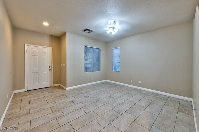 Photo - 4072 Blue Wildrye St