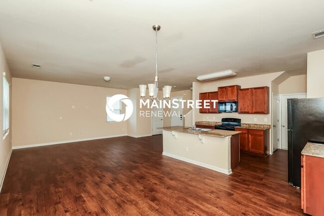 4 Bedroom Pet-Friendly Home in Riverdale, GA with Main Street Renewal