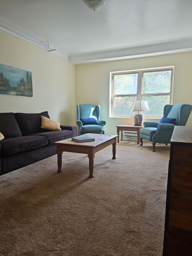 Library - Laurelwood Short-Stays