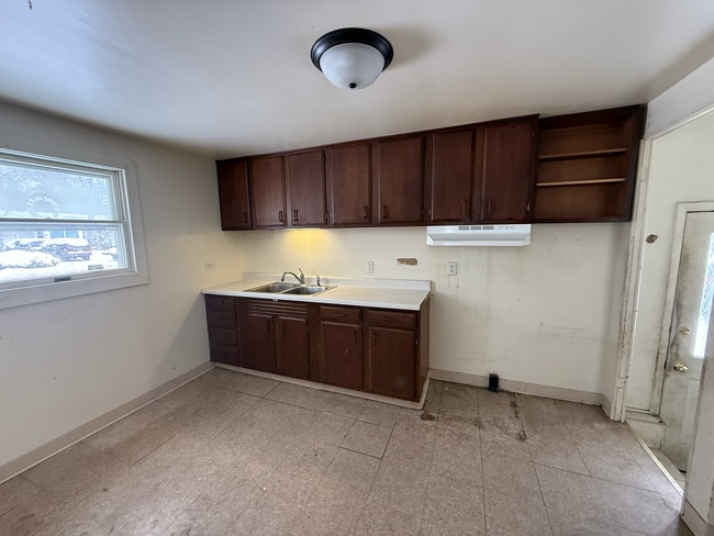 Photo - 1525 Springland Ave