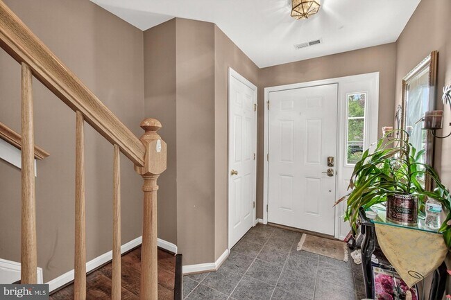 Photo - 2572 Carrington Way