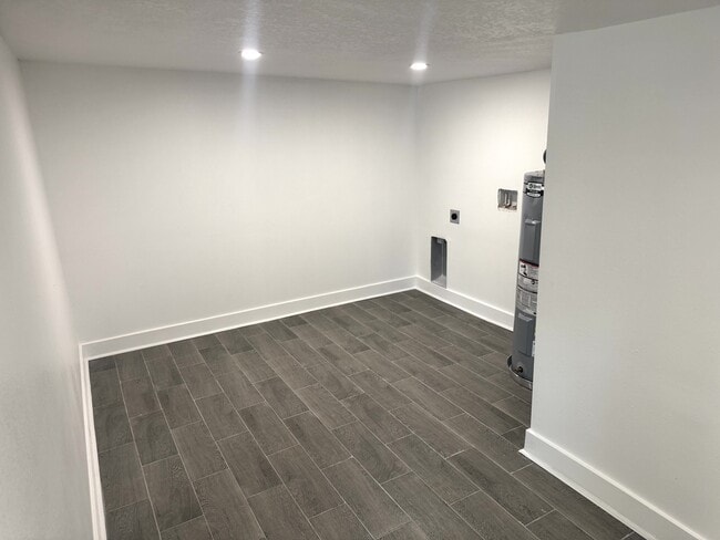 Photo - 7609 Reindeer Rd